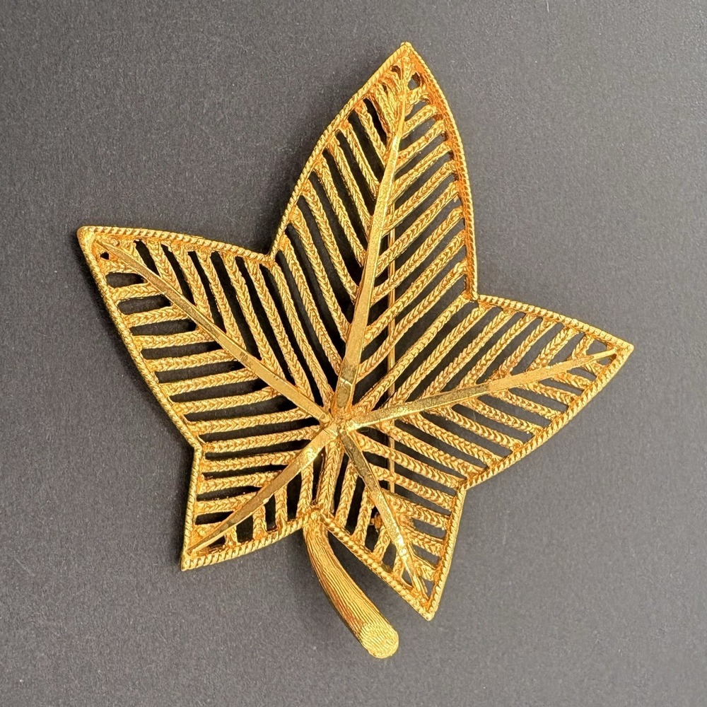 Vintage BSK Leaf Open‎ Work Brooch Gold Tone Textured Fall Autumn 2.75"